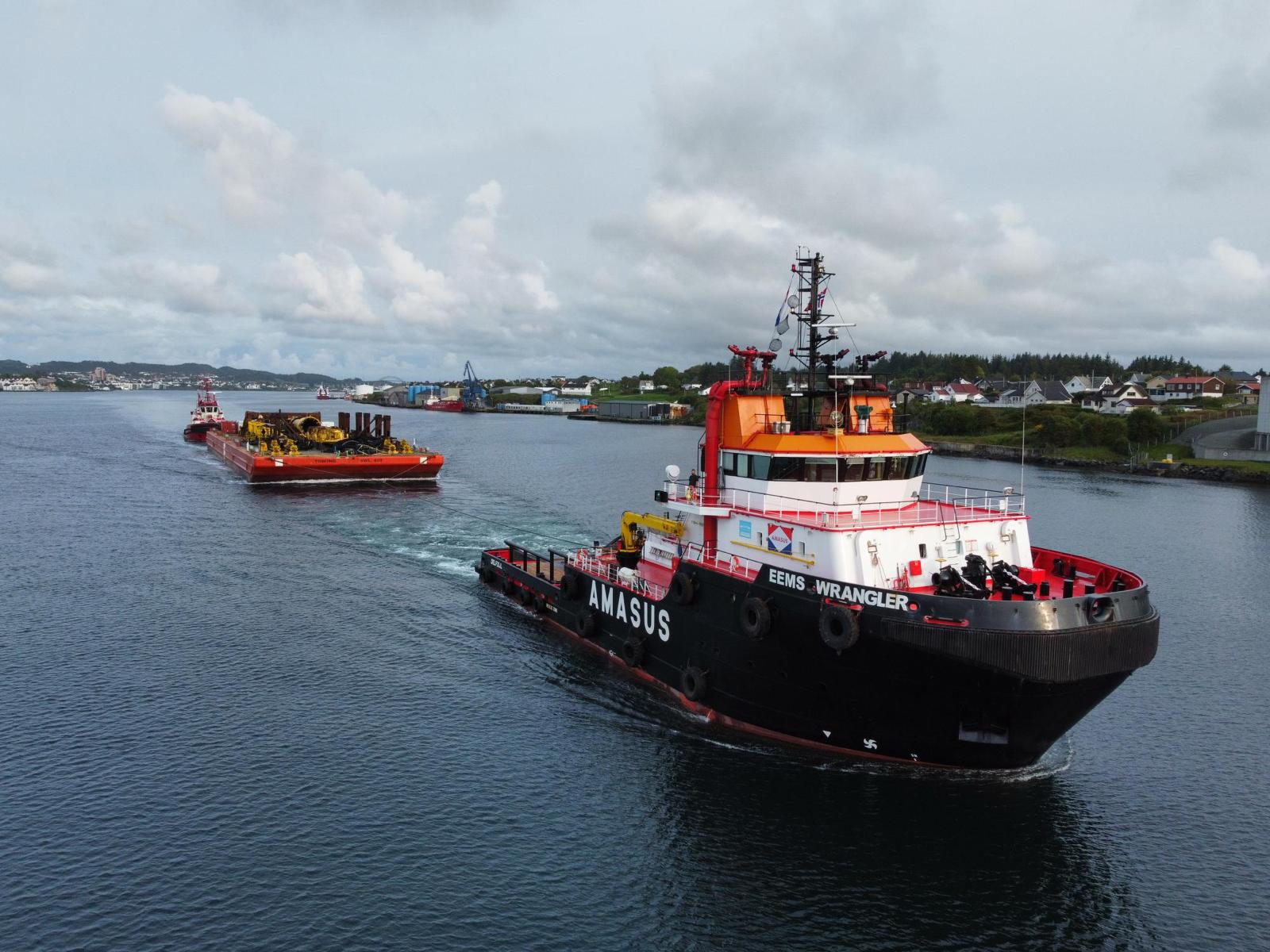 Barge Towage Services with the EEMS WRANGLER
